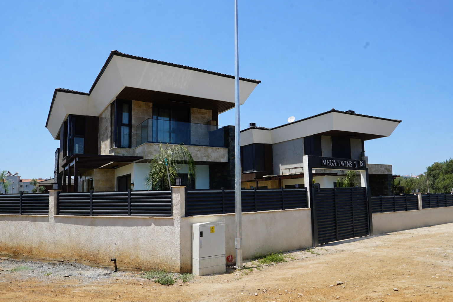 Mega Twins Villa 